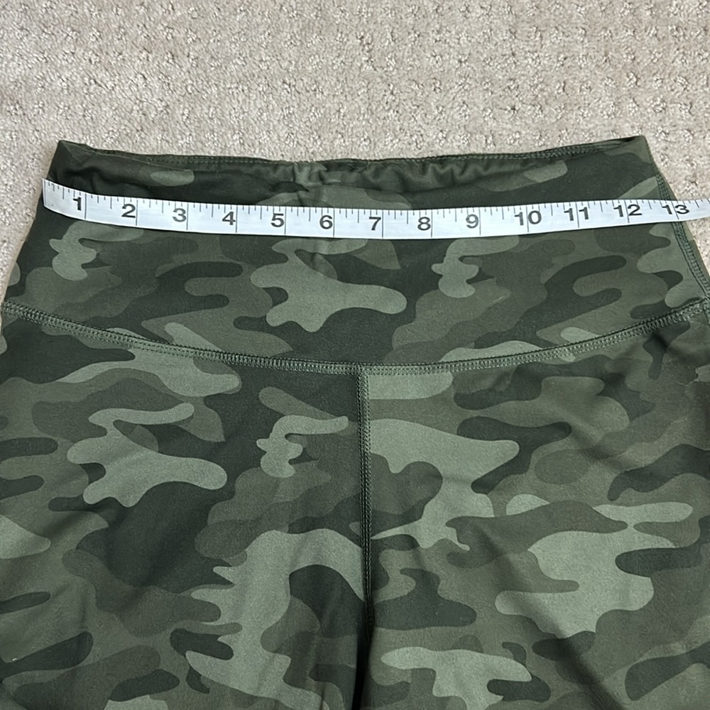 Danskin Camo Leggings - Picture 4 of 6